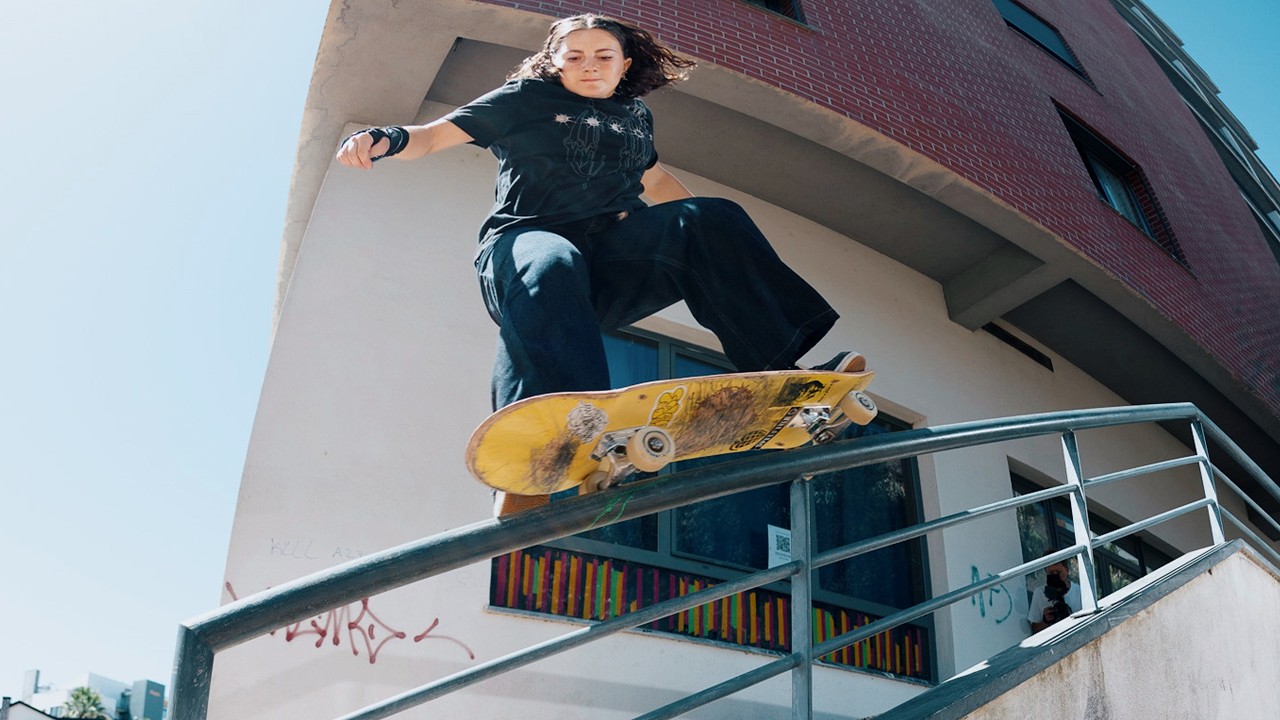Daisy & Madalena skate video