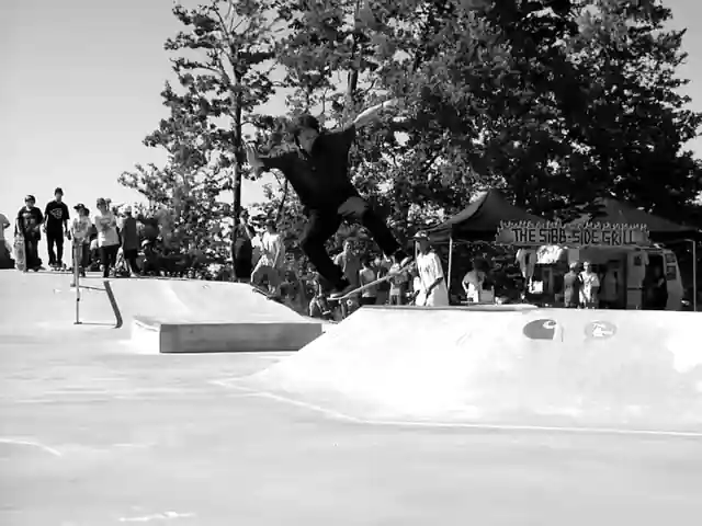 Riot Tour EU skate video by DC shoes