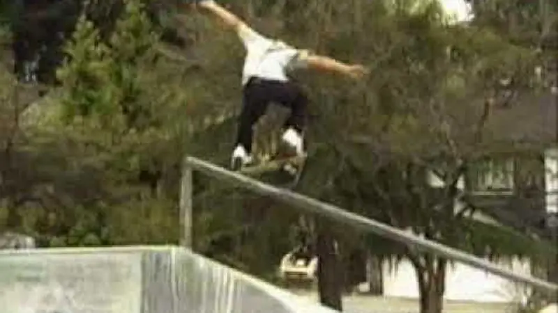 Vancouver 2002 skate video by 411 Video Magazine (2)