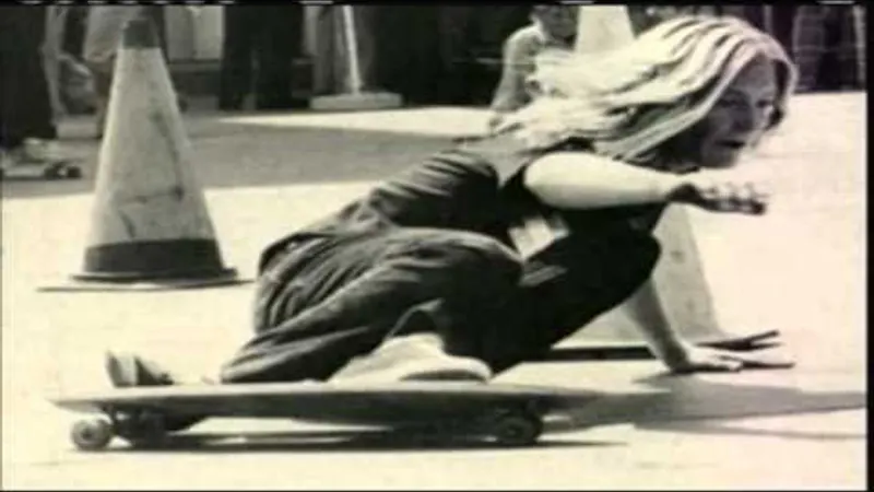 The 522 On The 411 skate video by 411 Video Magazine (2)