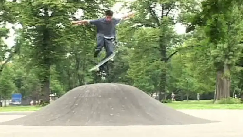 Preview: Summer 2005 skate video by i-Path