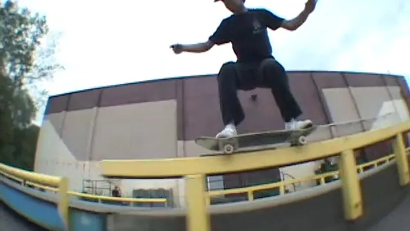 Mom's Skateshop - Mink skate video by Mom's Skateshop