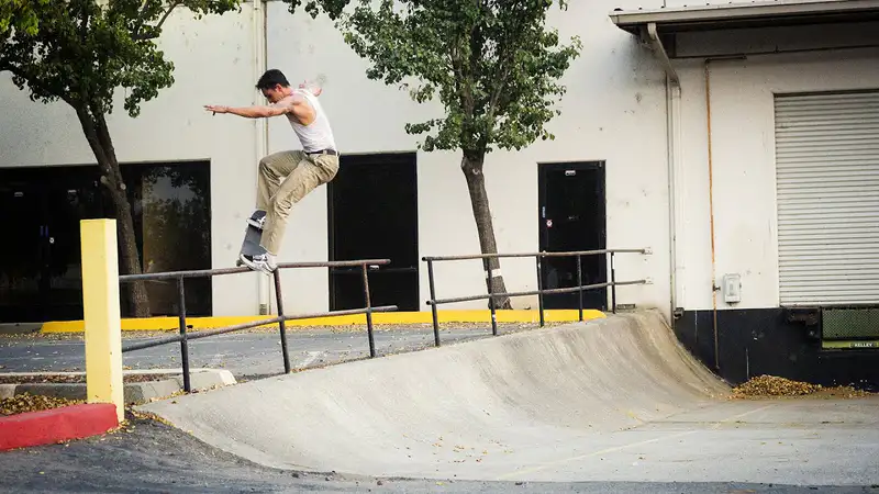 Elijah Berle - Closeout The Year skate video by fucking awesome